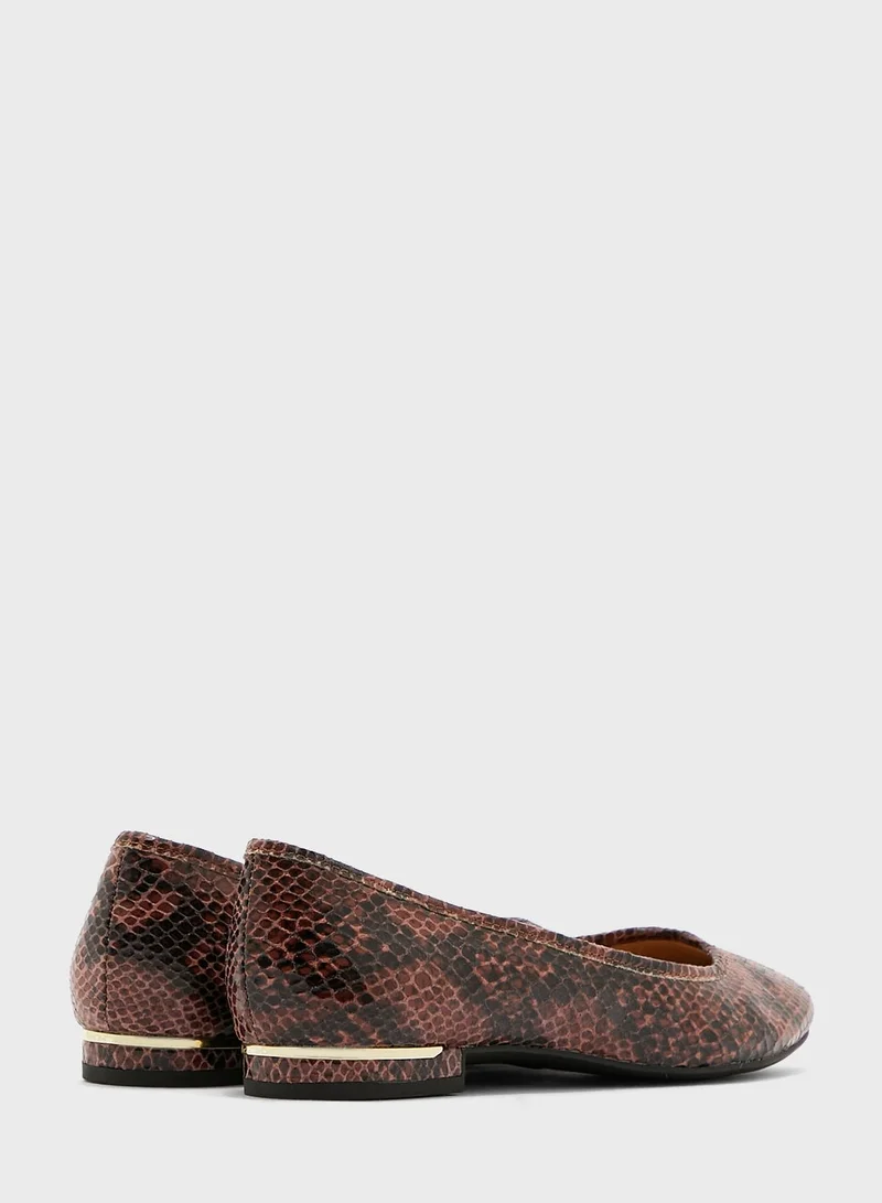 Naturalizer Casual Ballerinas