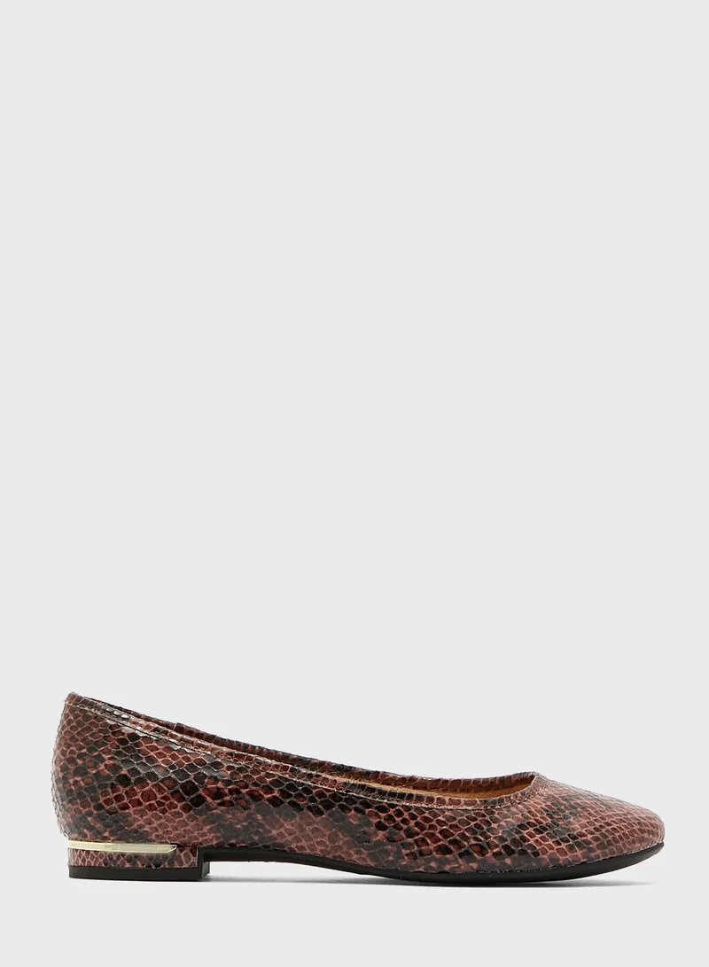 Naturalizer Casual Ballerinas