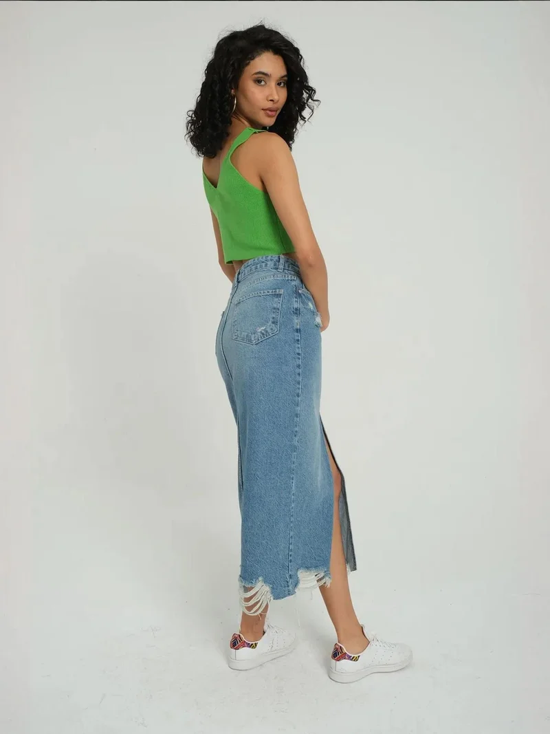 HICCUP V Neck Knitted Ribbed Zippered Crop Top