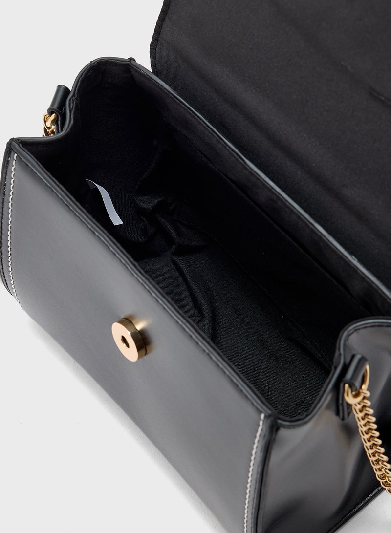 ايلا حقيبة كروس بودي بتفاصيل خياطة وزخرفة معدنية - Image 5