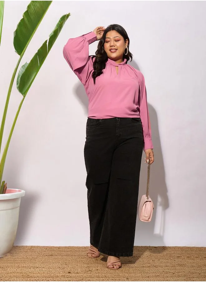 SASSAFRAS Plus Front Twisted Detail Keyhole Neck Top by Styli