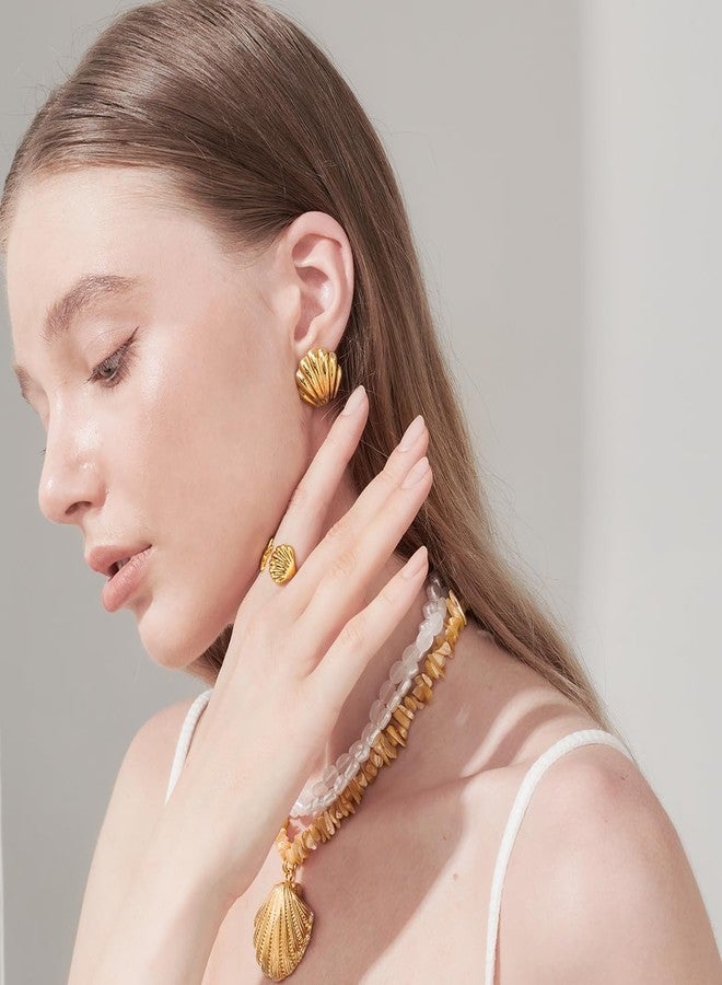 ليلي آند وايت أقراط ليلي آند وايت الذهبية المرصعة على شكل صدفة بحرية للنساء، أقراط ذهبية، أقراط شاطئية، مجوهرات بحرية للنساء، مجوهرات مستوحاة من الحياة الحيوانية، أقراط شاطئية، مجوهرات صيفية - Image 2