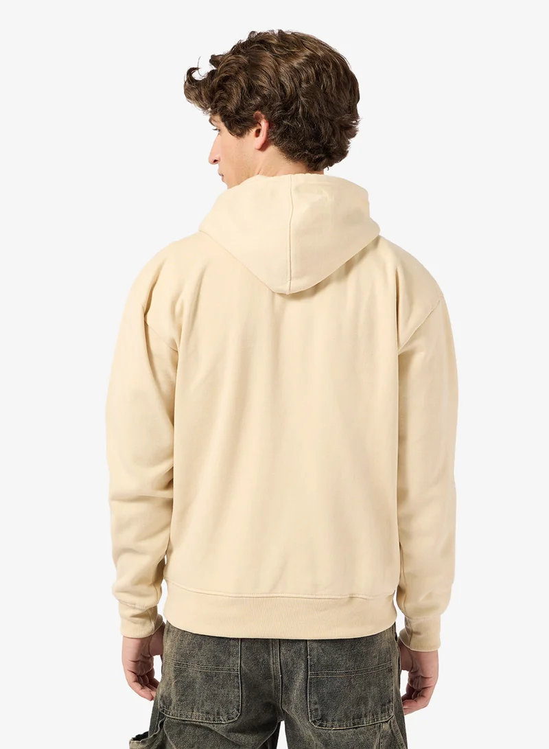 سفنتي فايف بيسيكس هودي بقصة عادية