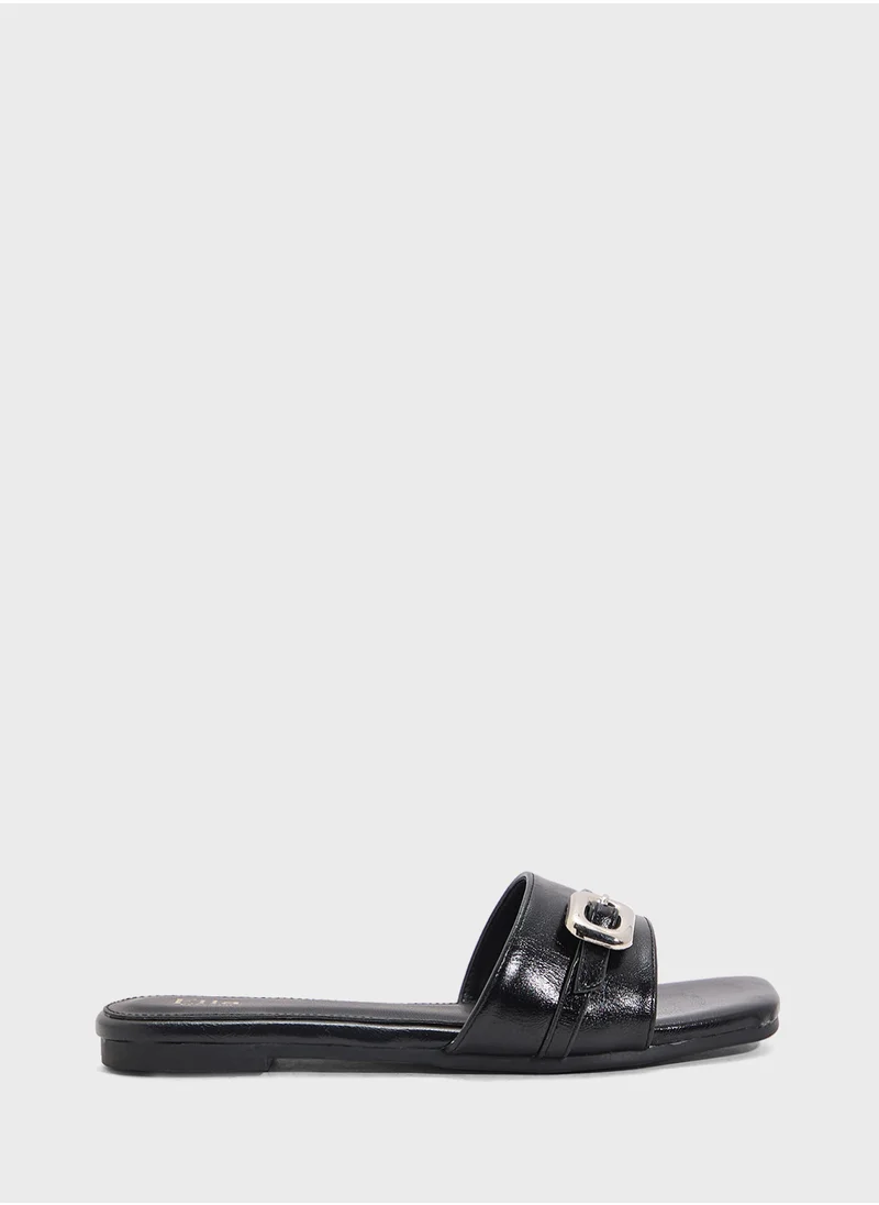 ELLA Flat Sandal With Buckle