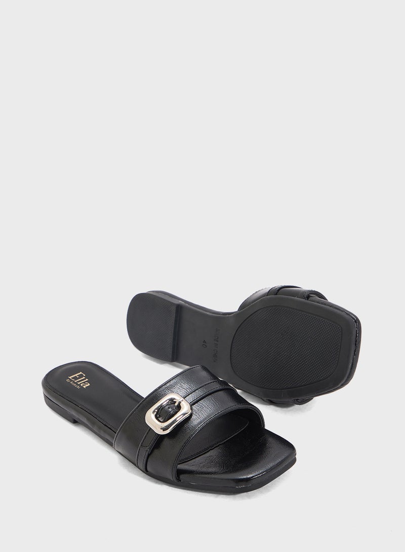 ايلا صندل مسطح بإبزيم - Image 3