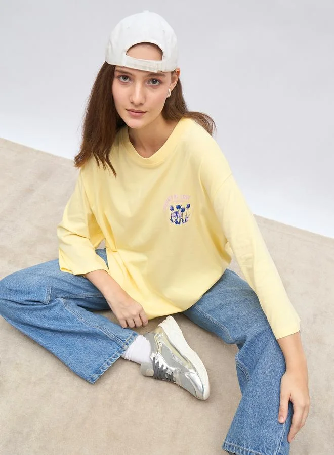 Styli Styli Plus Oversized T-Shirt with Exaggerated Sleeves