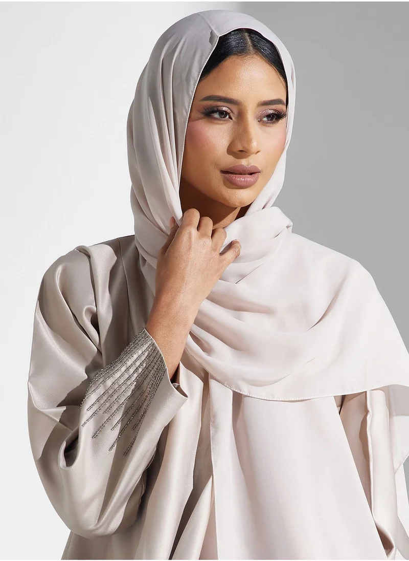 ميم باي ماريا عباية مزخرفة