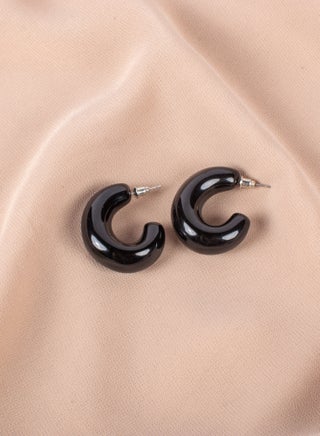 Acrylic Earring Black - pzsku/Z1F56D8DC3690AD3A552CZ/45/_/1719154209/f38f8222-6792-4aaa-b839-0c0e46c8156b