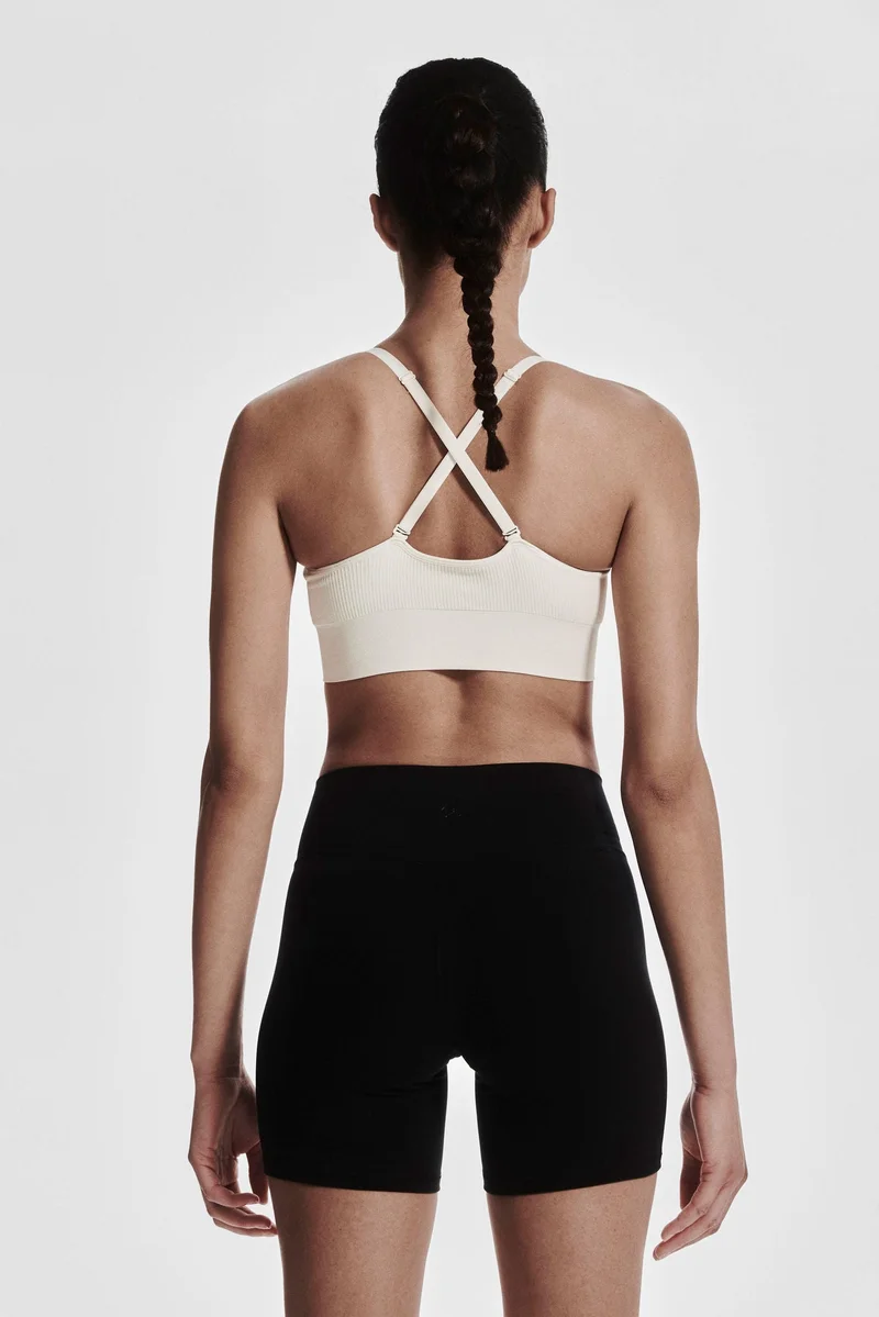 اتش اند ام Seamless sports bra Medium support