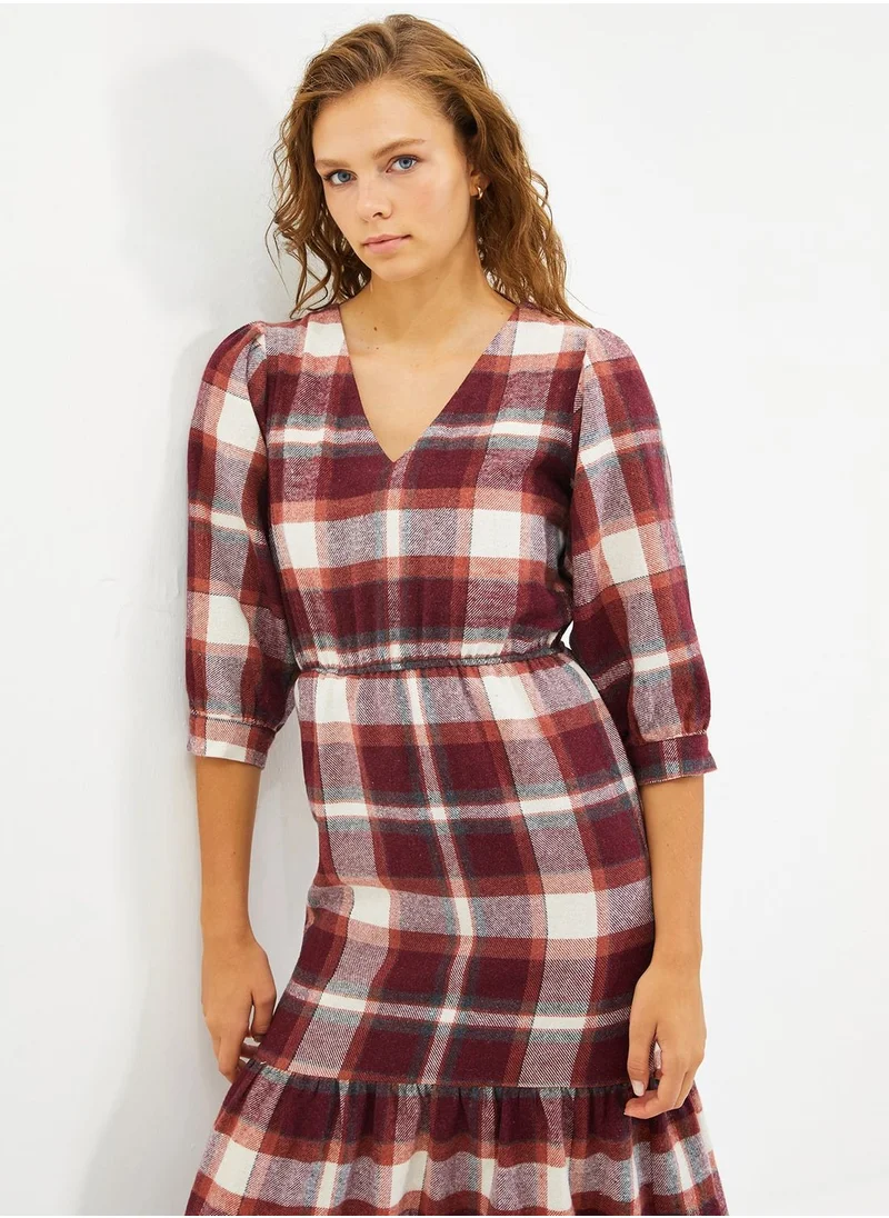 trendyol V-Neck Pleat Detail Checked Dress