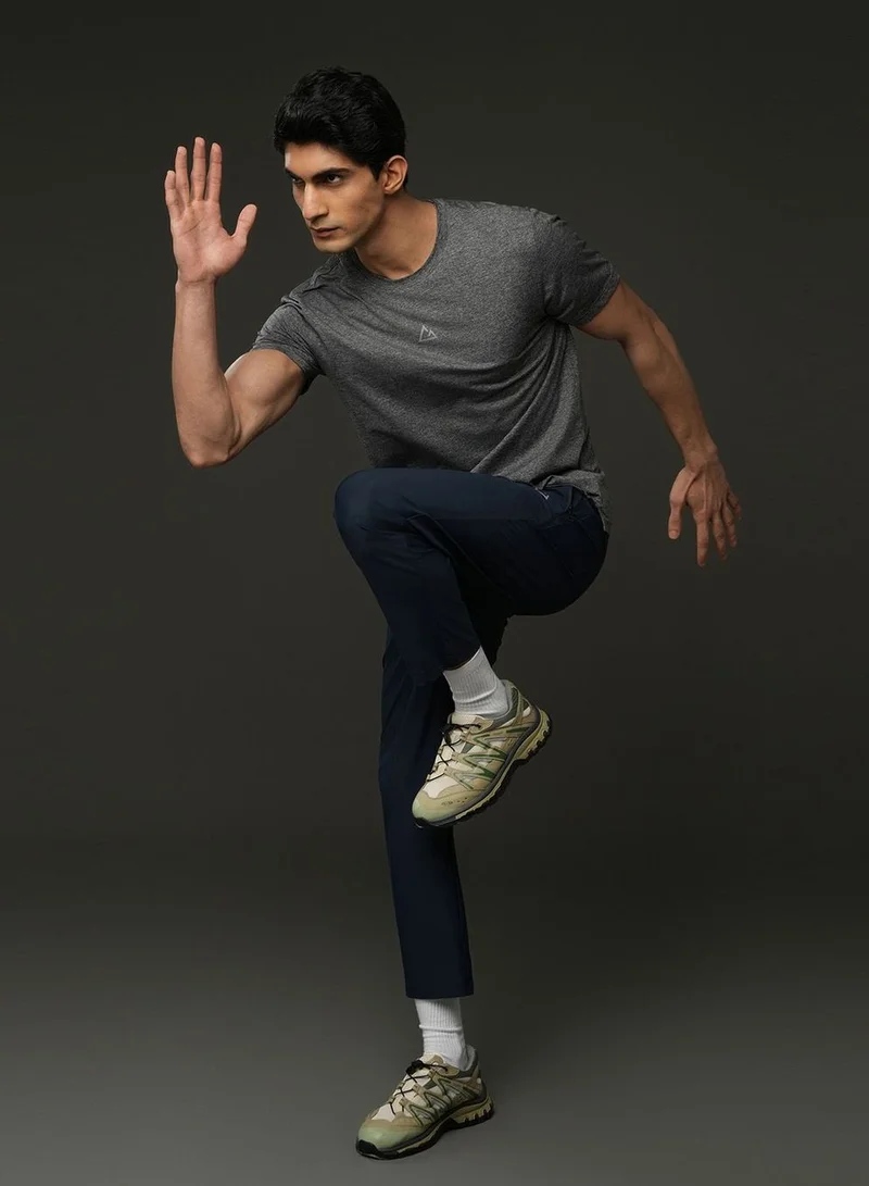 جيوردانو Men Slim Ultralight G-Motion Jacquard Tee