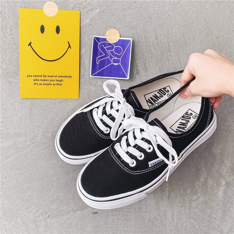 2025 Winter New Children'S Shoes Kids Slip-On Canvas Shoes Small, Medium, Large Boys And Girls Soft-Soled Parent-Child Shoes Baby Shoes - Image 5