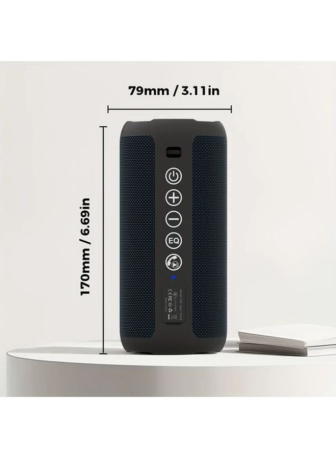 مكبر صوت محمول أسود مع مشبك كارابينر وشاحن USB C للتخييم في الهواء الطلق والمشي لمسافات طويلة - Image 1