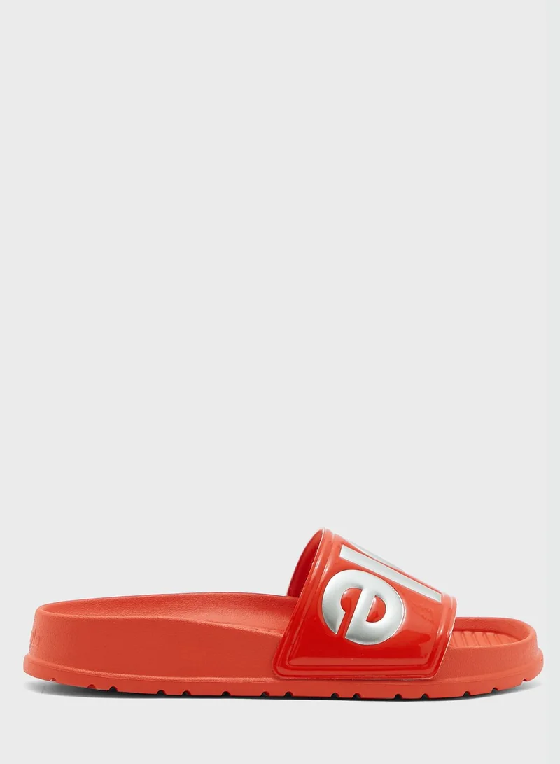 People F21 Lennon Slide Low Top Sneakers