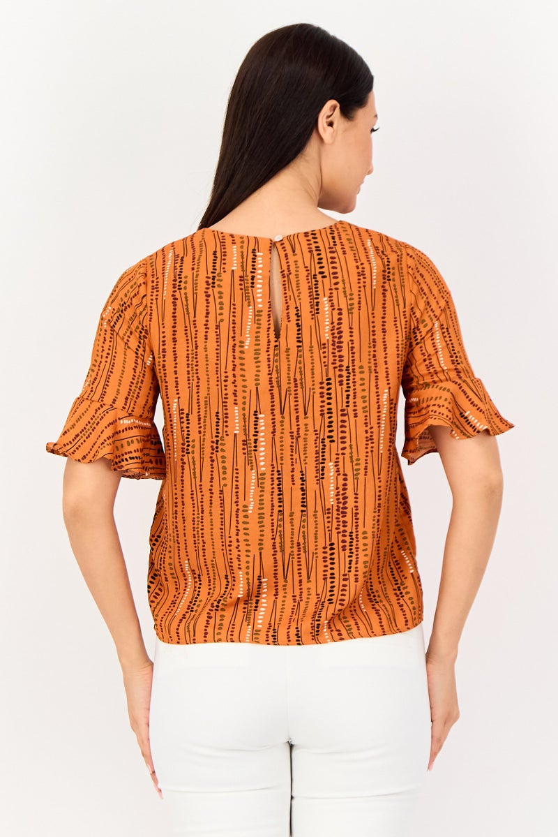 VERO MODA بلوزة نسائية بأكمام جرس من فيرو مودا بتصميم مربع العنق وطباعة شاملة، متعددة الألوان - Image 2