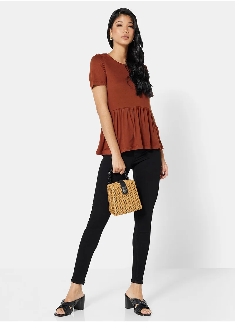 فيرو مودا Peplum Hem Top