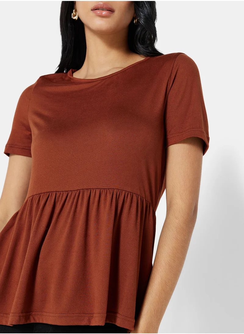 فيرو مودا Peplum Hem Top