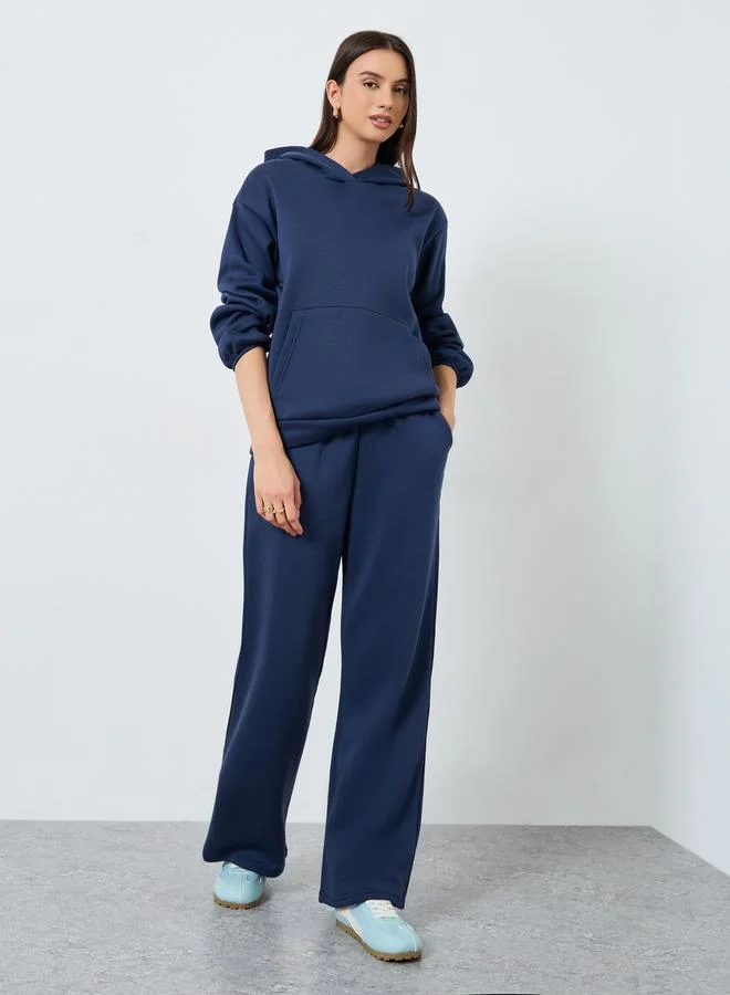 ستايلي طقم منسق من جوغر مع هودي سادة