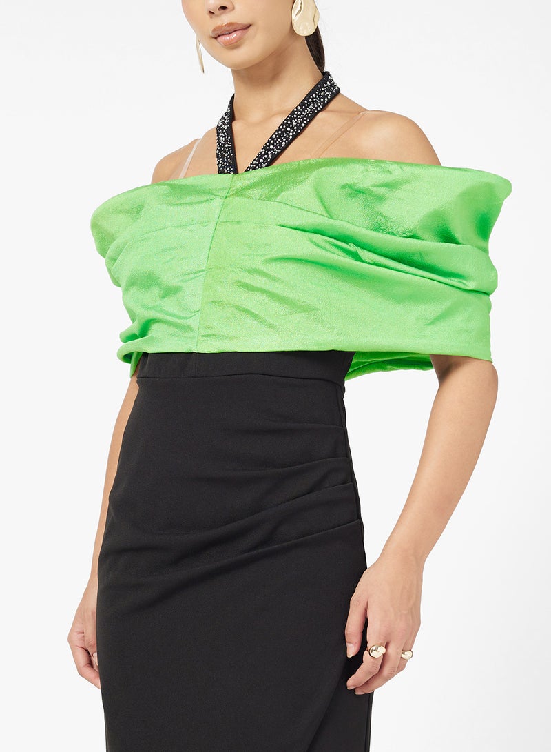 نمشي x فستان كتف مكشوف مزين بالياقة - Image 3