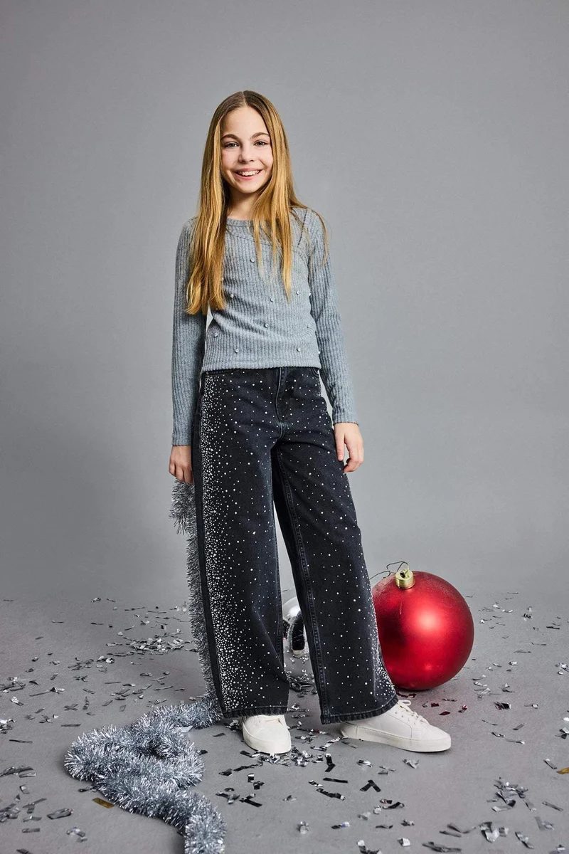 ديفاكتو Girl Christmas Themed Slim Fit Embellished Ribbed T-Shirt