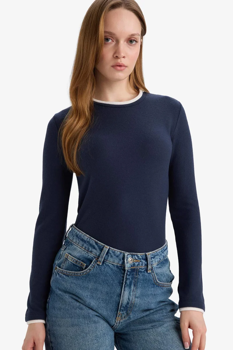 ديفاكتو Regular Fit Long Sleeve T-Shirt