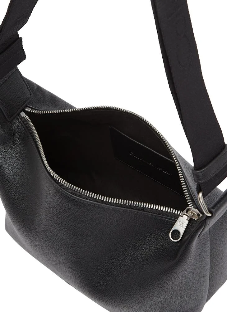 Calvin Klein Jeans Ultralight Deatial Crossbody