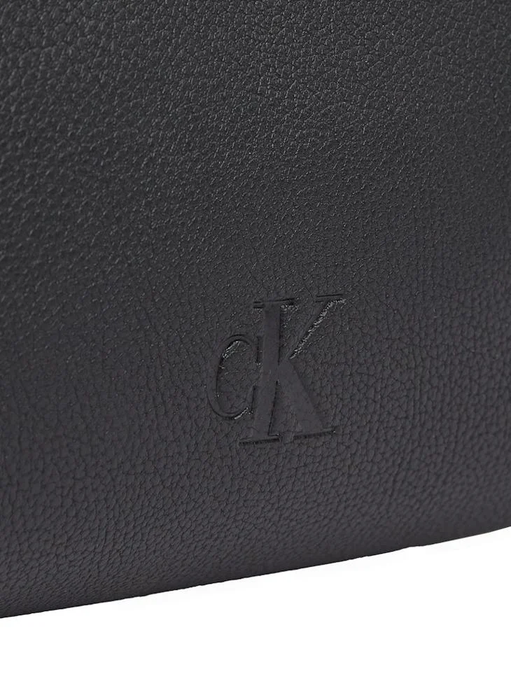 Calvin Klein Jeans Ultralight Deatial Crossbody