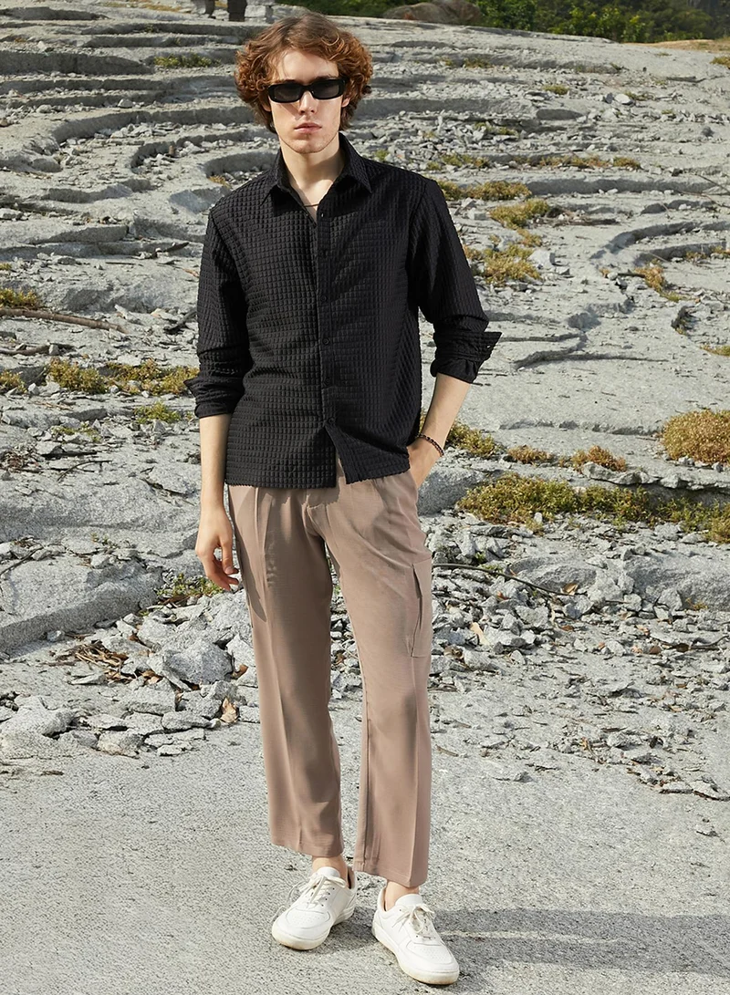 كامبوس سوترا Men's Midnight Black Quad-Tactile Oversized Shirt