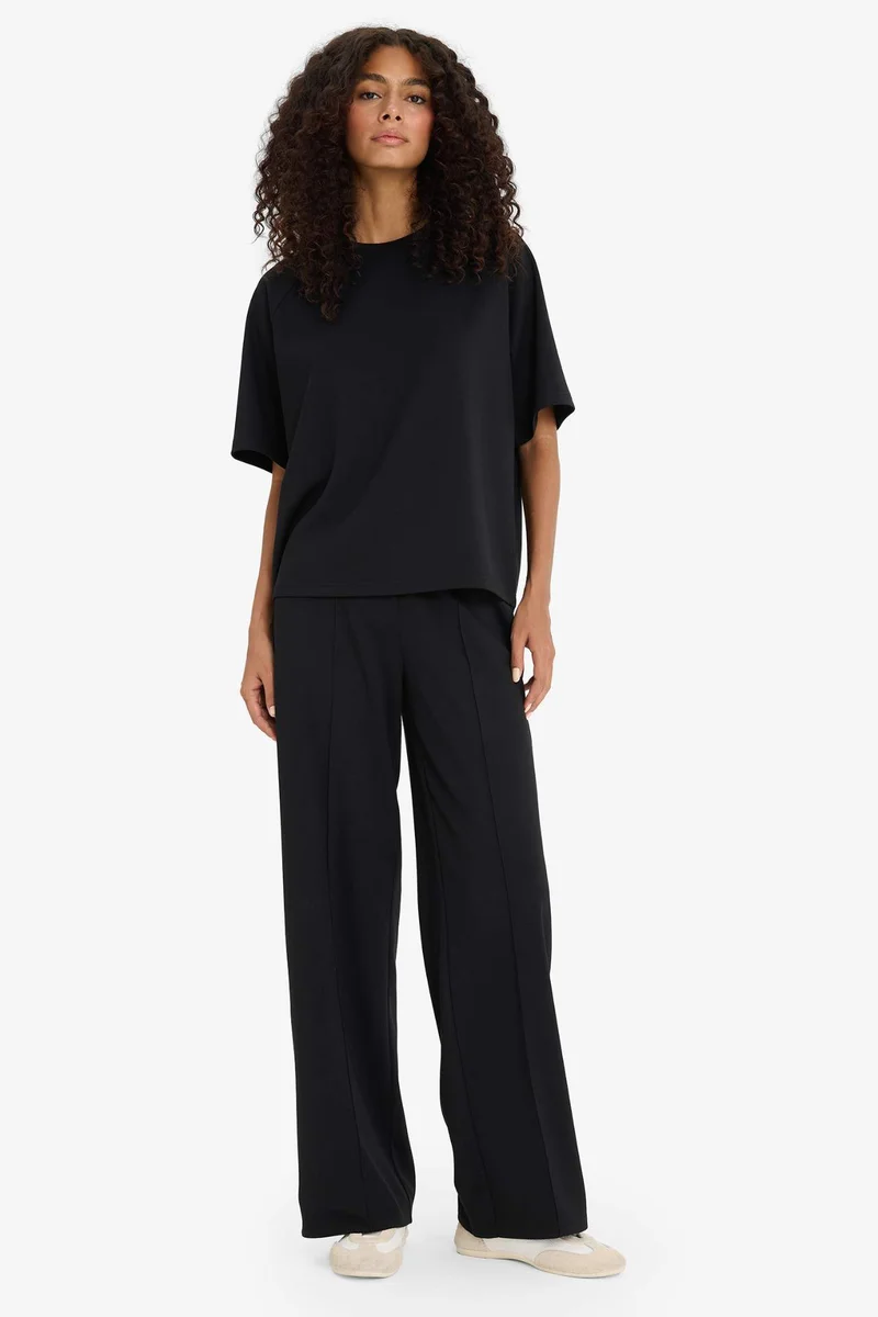 ديفاكتو Relax Fit Crew Neck modal Short Sleeve T-Shirt
