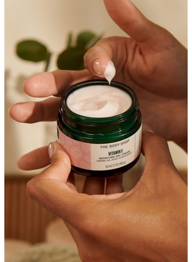 THE BODY SHOP Vitamin E Moisture Day Cream – Hydrating Face Moisturiser with Hyaluronic Acid, Vitamin E & Raspberry Seed Oil | Boosts Skin Hydration for 48 Hours, Restores Moisture, Improves Skin Radiance | Lightweight, Fast Absorbing, Suitable for All Skin Types, 50 ml - Image 3