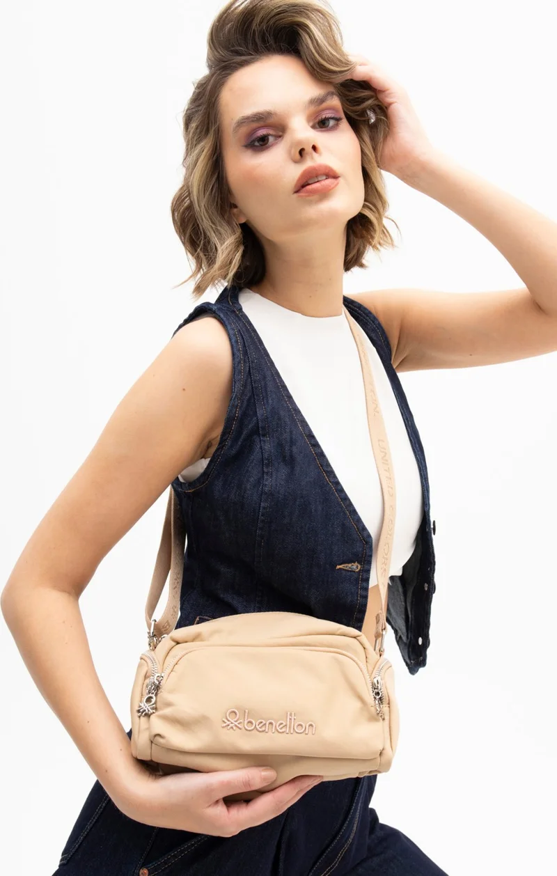 يونايتد كولورز أوف بينتيون Benetton Women's Crossbody Bag Skin BNT1201
