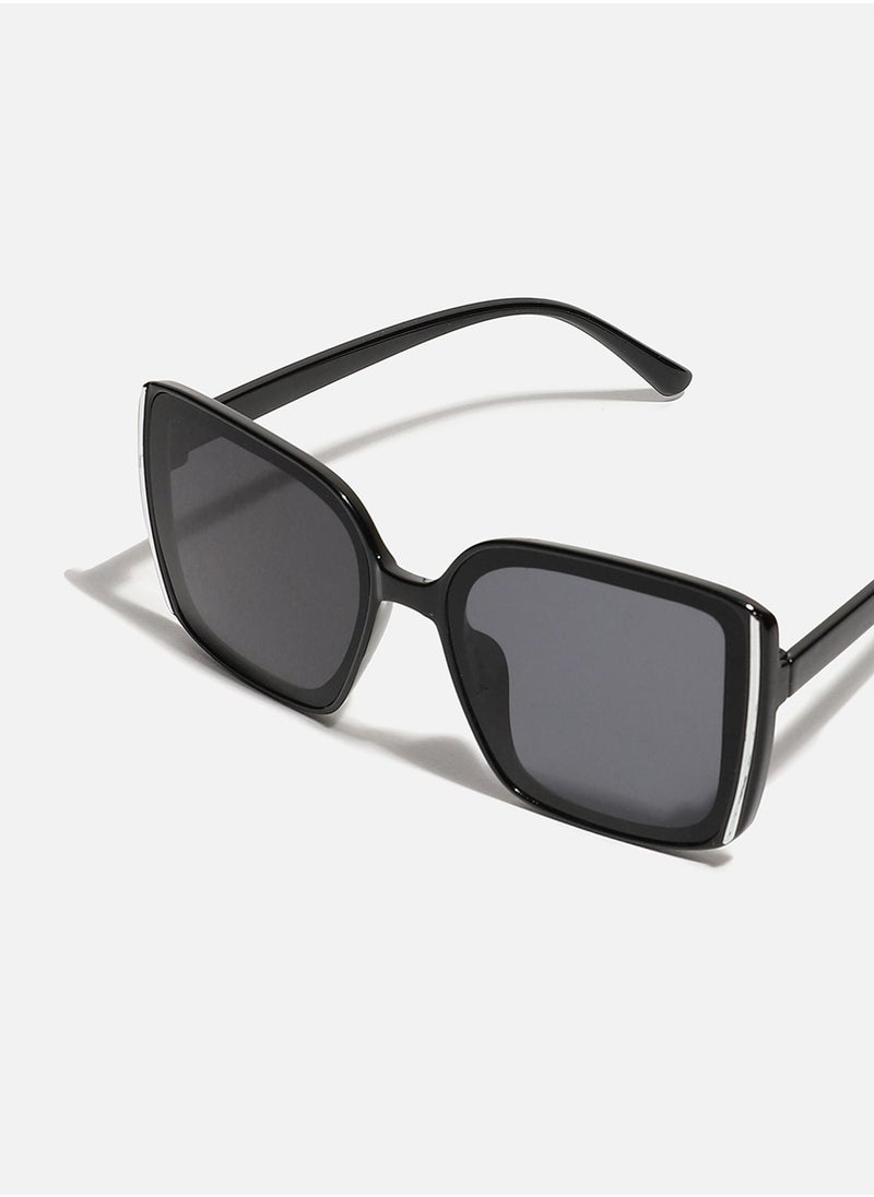 Haute Sauce Tinted Lens Black Frame Oversized Sunglass  - Image 4