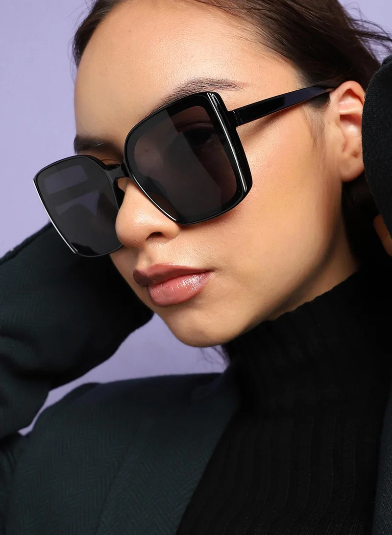 صوص هاوت Tinted Lens Black Frame Oversized Sunglass