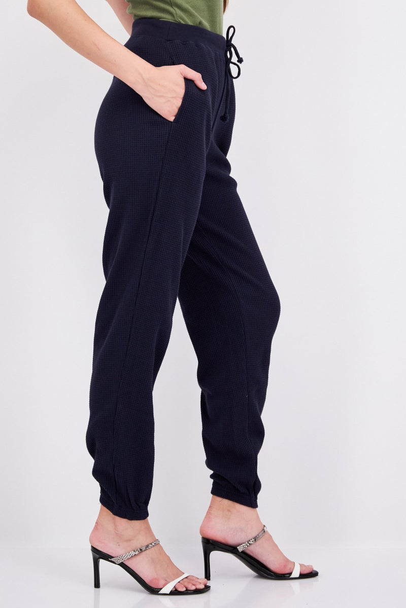 Sage Collective سروال رياضي منسوج للنساء بتصميم عادي، كحلي - Image 3