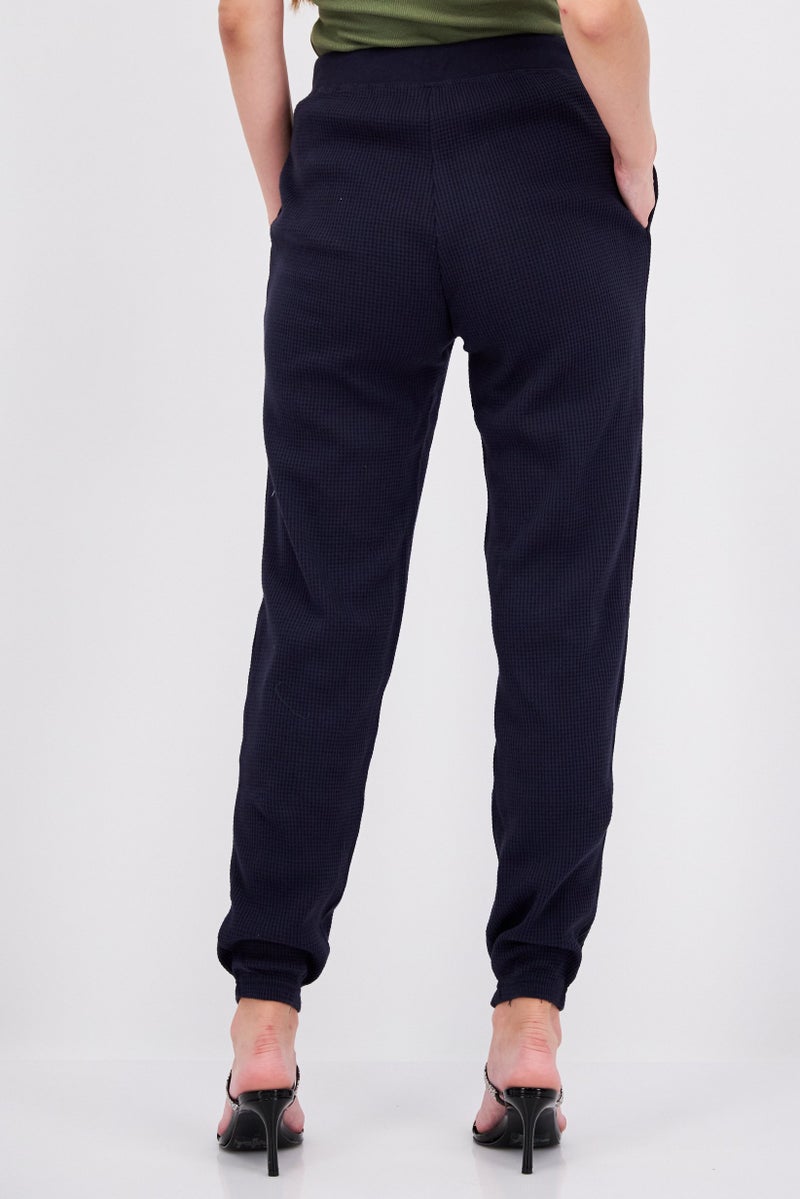 Sage Collective سروال رياضي منسوج للنساء بتصميم عادي، كحلي - Image 2