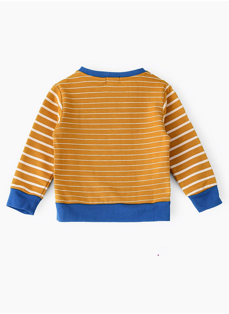 Sweat top with print