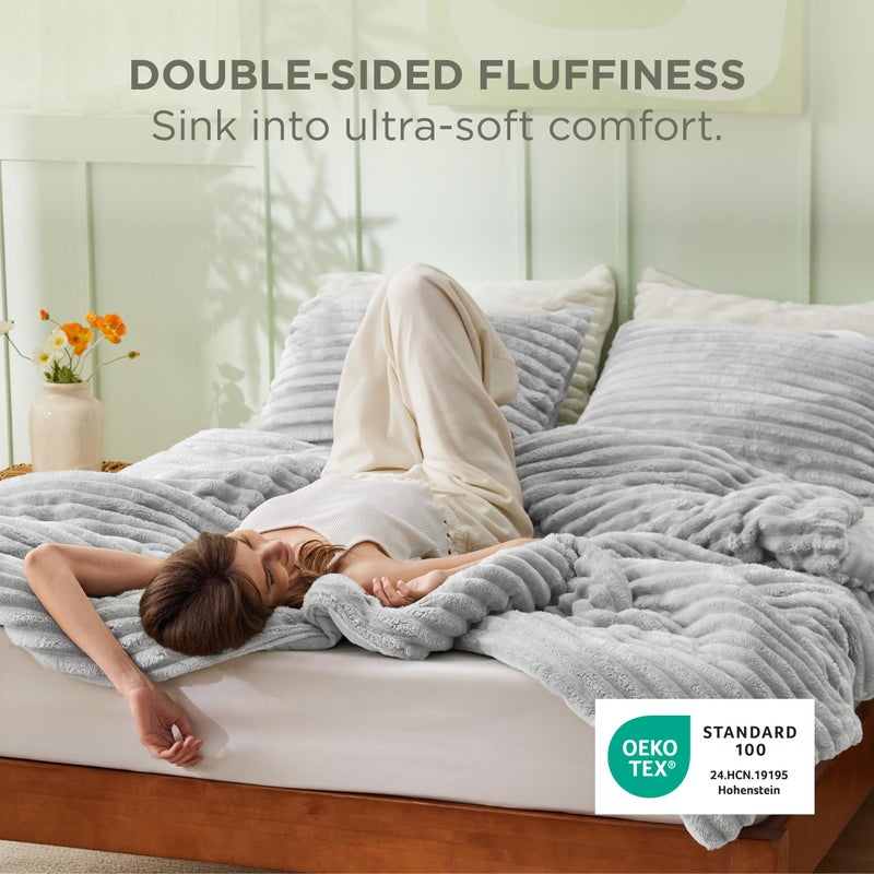 Bedsure Comforter Set Queen Size - GentleSoftâ„¢ 3 Pieces Double-Side Fleece Fluffy Light Grey Comforter Set, Cozy Striped Room Decor Aesthetic, Luxury Bedding Queen Size, 2 Pillowcases, 90x90 Inches - Image 4