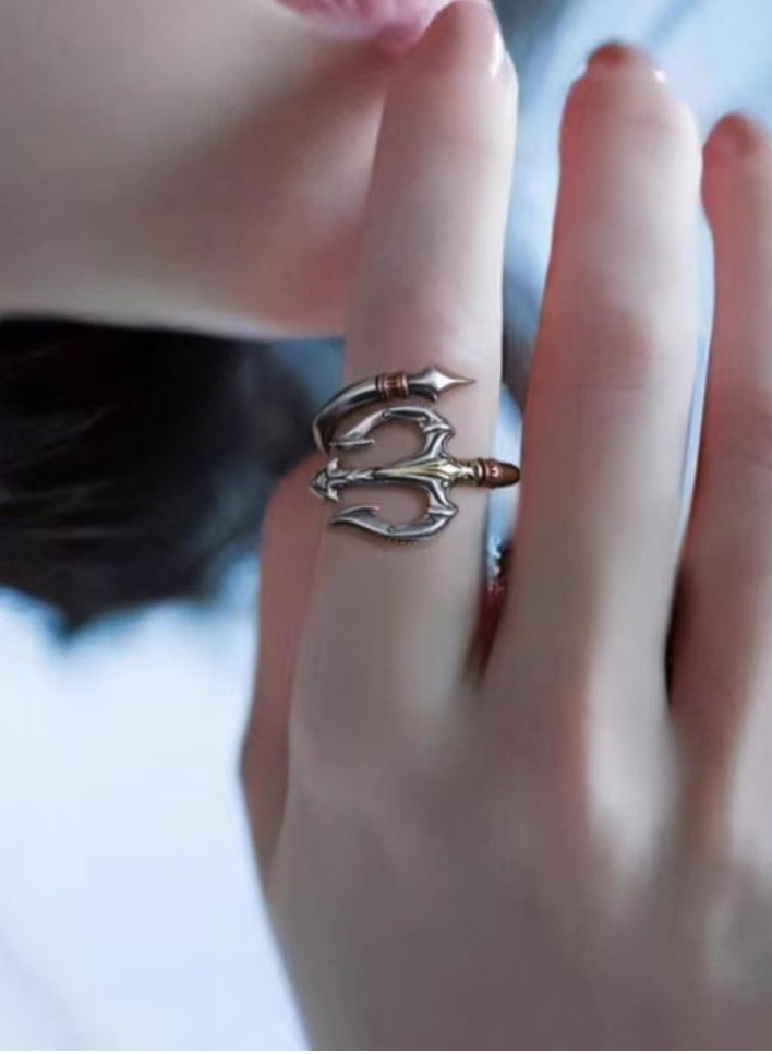 Akali The Trident retro ring has an adjustable opening  - Image 3