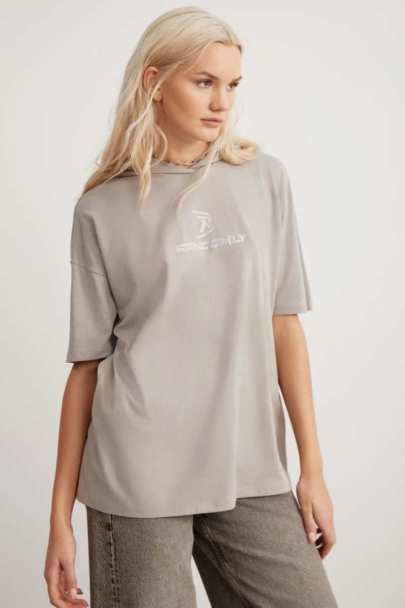 جريميلانج Nixie Women's 100% Organic Relaxed Cotton Stone Embroidered Hooded Short Sleeve Gray T-shirt
