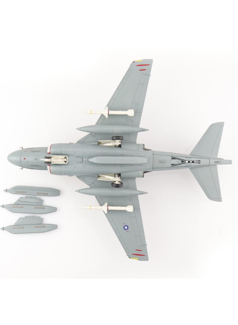 فايتر جيفتس جرومان EA-6B براولر  USN VAQ-132 العقارب، AA500، يو إس إس جون إف كينيدي، نوفمبر 2006 - Image 5