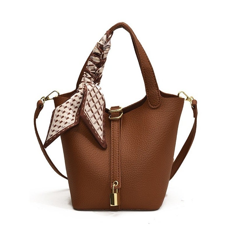 Lychee Pattern Vegetable Basket Bag, New Trendy Simple Casual Shoulder Crossbody Bag, New Niche Portable Bucket Bag - Image 5