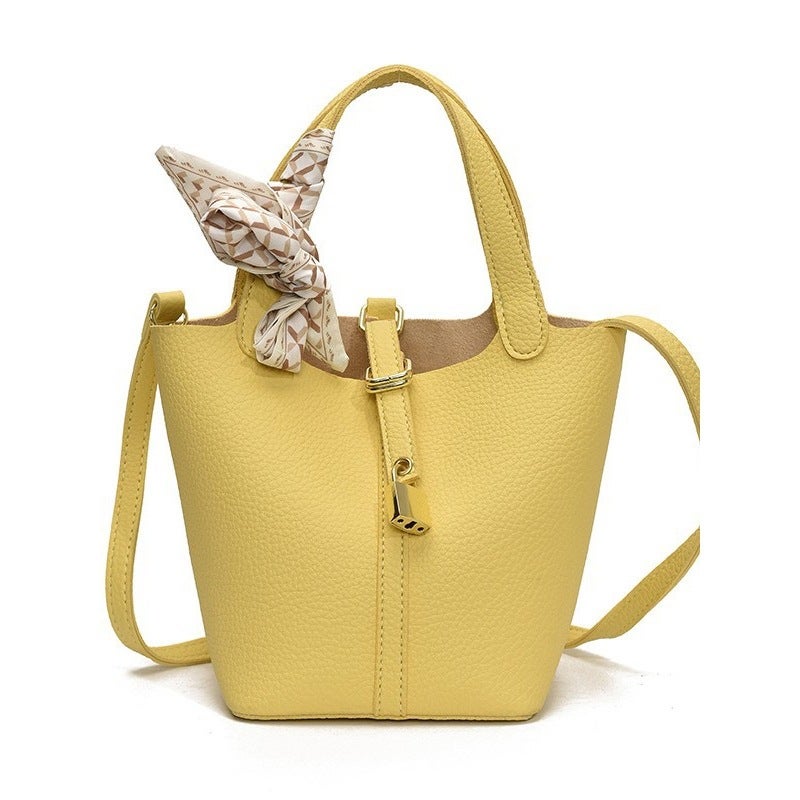 Lychee Pattern Vegetable Basket Bag, New Trendy Simple Casual Shoulder Crossbody Bag, New Niche Portable Bucket Bag - Image 4