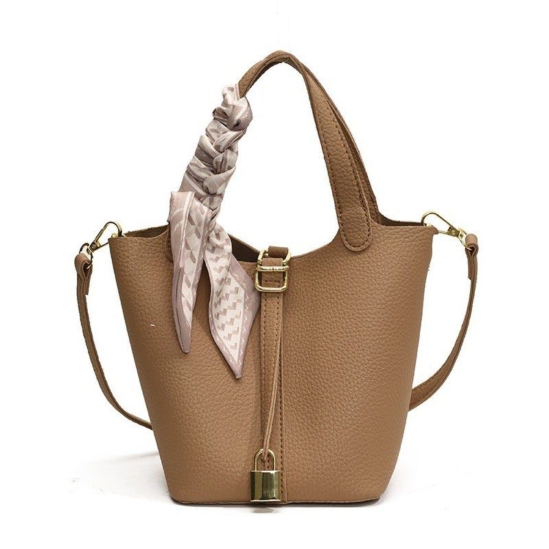 Lychee Pattern Vegetable Basket Bag, New Trendy Simple Casual Shoulder Crossbody Bag, New Niche Portable Bucket Bag - Image 3