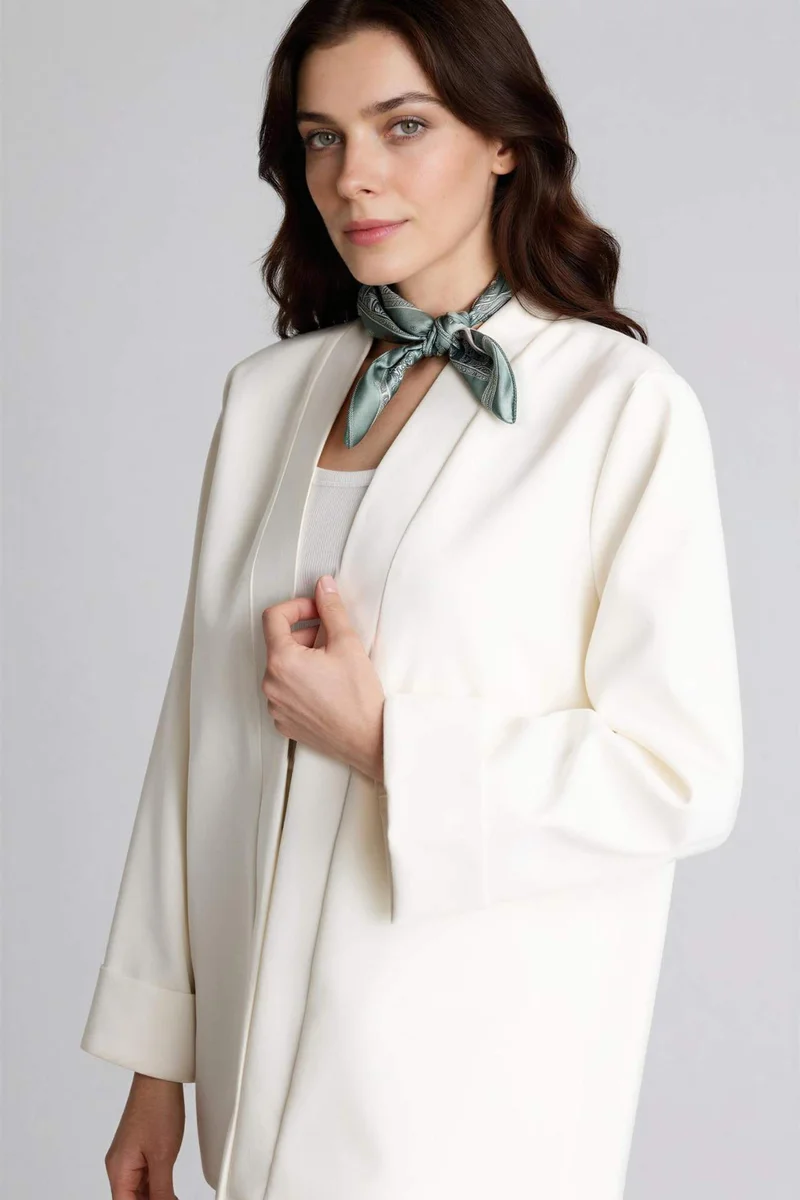 ديفاكتو Woman Paisley Patterned Shawl