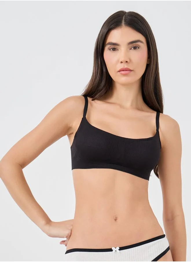 Styli Styli Pack of 3 - Ribbed Non-Wired Moulded T-Shirt Bra