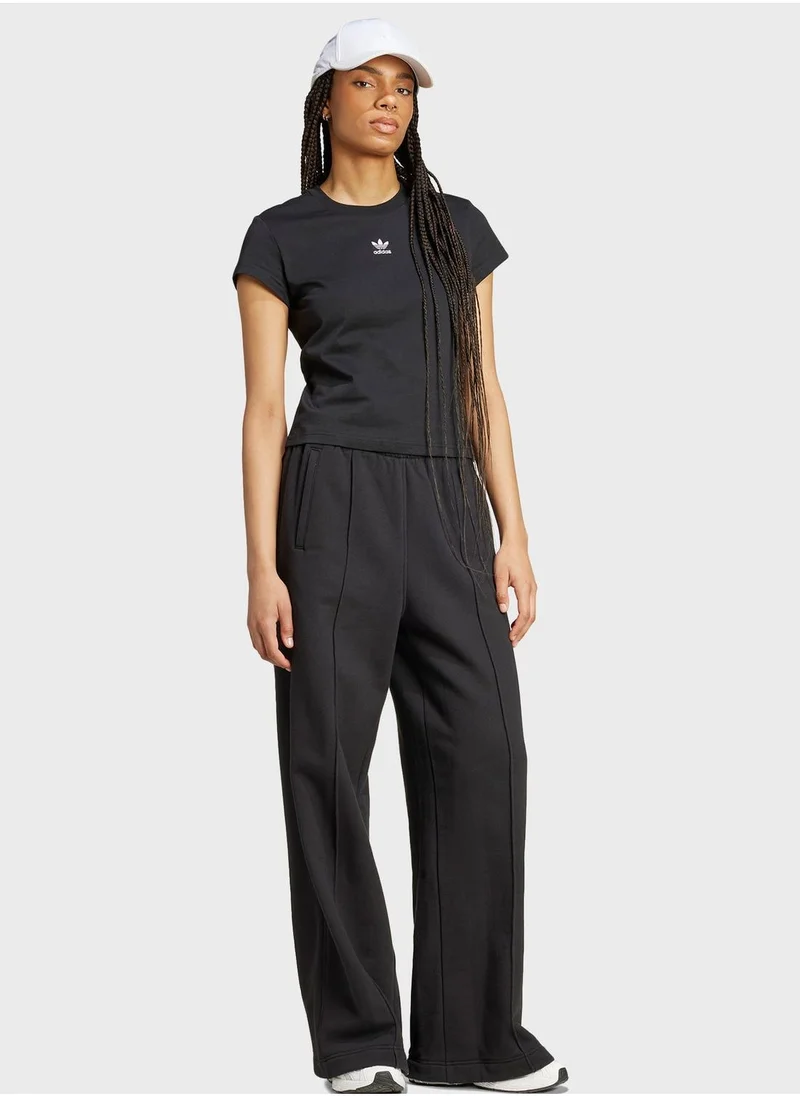 Adidas Originals BLACK Essentail T-Shirt for Women | Best Price UAE