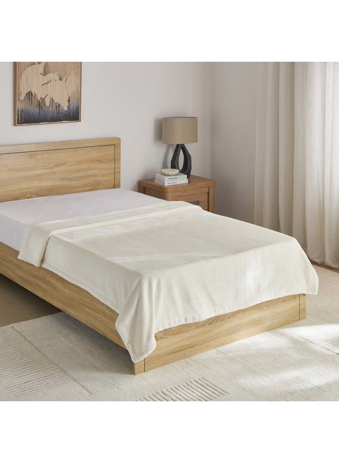 Home Box Snugsoft Flannel Double Layer Twin Blanket 150 x 200 cm  - Image 1