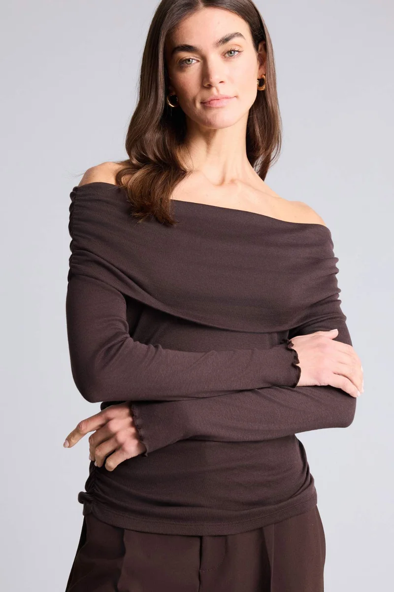 ديفاكتو Slim Fit Off Shoulder Ribana Long Sleeve T-Shirt