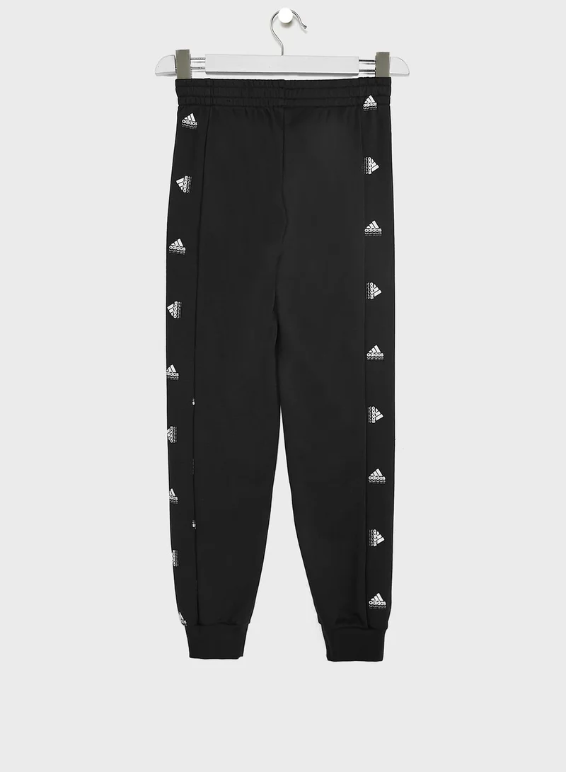adidas بنطال رياضي بجيوب جانبية