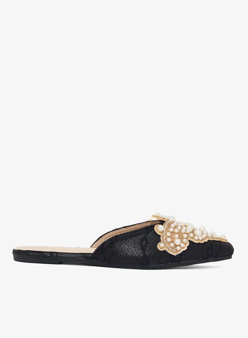 خزانة Pearl Detail Pointed Toe Flat Sandals